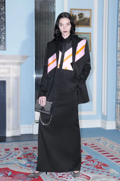Look 19